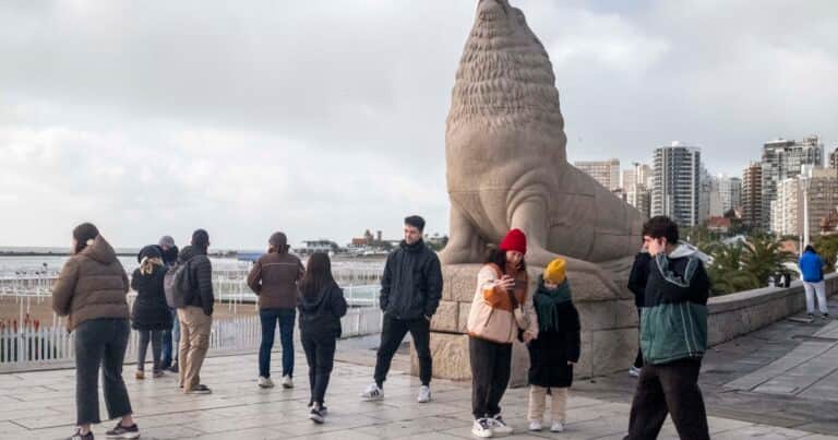 Por el fin de semana largo, 1,4 millones de turistas viajaron por la Argentina y gastaron $340.000 millones