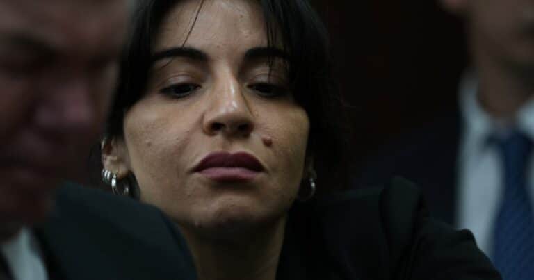 Juicio por Maradona: mostraron un video de la autopsia y Gianinna pidió salir de la sala