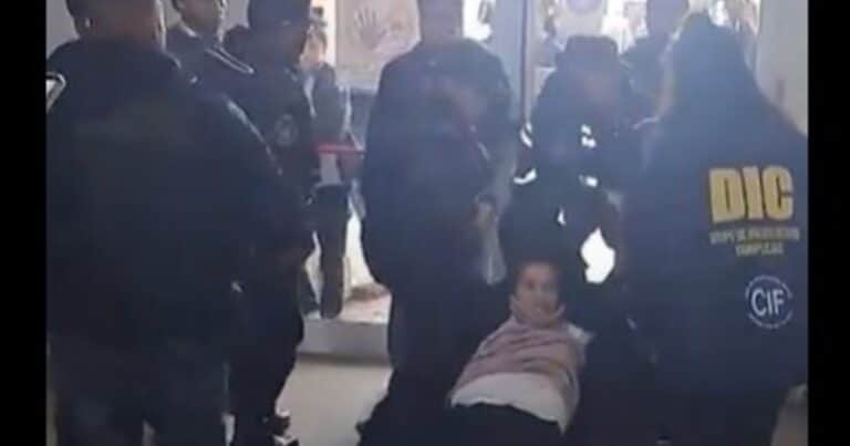 Salta: gritos, forcejeos y polémica por un hisopado en el caso del doble crimen de las turistas francesas