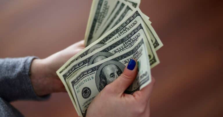Dólar MEP hoy: a cuánto cotiza este domingo 31 de mayo