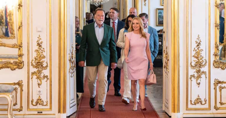 Arnold Schwarzenegger, en pareja con su fisioterapeuta hace 14 años: «Pude descubrir su corazón, una cosa llevó a la otra y la admiro muchísimo»