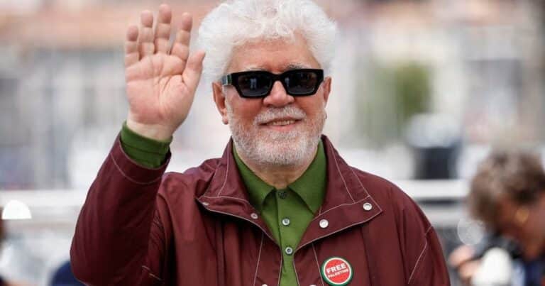 ‘El hombre que solo escribía en los aviones’: Pedro Almodóvar publicará su primera novela