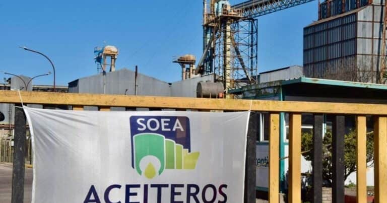 Negociación empantanada: un conflicto sindical pone en riesgo a la principal fuente de divisas del país