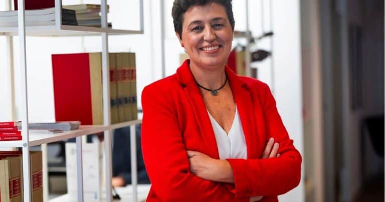 Pérez-Pozo, abogada y experta en finanzas: “Muchas personas hacen un testamento o entran en una hipoteca sin una base mínima de comprensión económica cuando el conocimiento financiero es libertad”