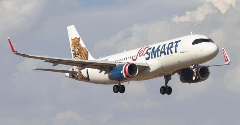 La aerolínea JetSmart vuelve a volar hacia Jujuy y ocupa un lugar que está dejando vacante Flybondi
