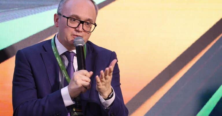A días de que venza la conciliación obligatoria, los exportadores de granos ofrecen un aumento que iguala a la inflación para evitar un nuevo paro