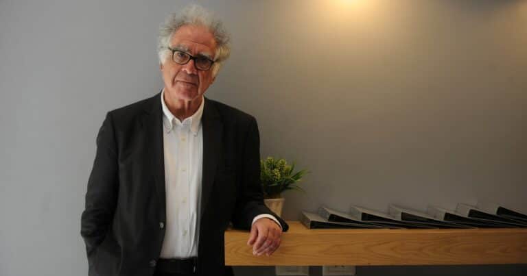 El legado de Carlo Ginzburg, el historiador que transformó archivos en relatos fascinantes