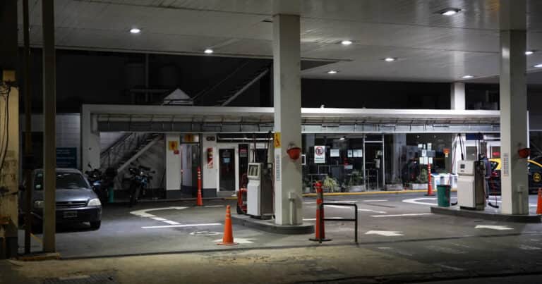 Por la ola de frío vuelven a cortar el gas en estaciones de servicio de GNC