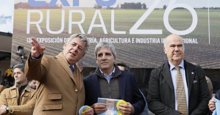 Expectativa por Milei en la Rural, aunque Caputo bajó decibeles