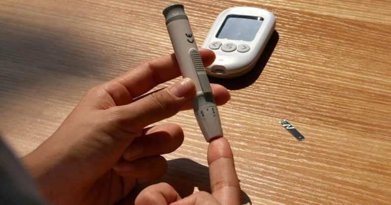Un estudio siguió a personas con prediabetes durante 21 años y encontró algo mejor que una pastilla