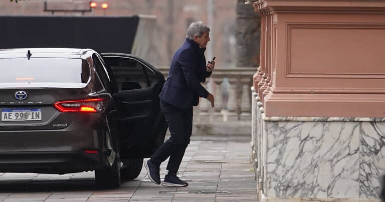 Inocencia Fiscal: con cambios clave, Caputo presenta la segunda versión de la ley para captar dólares del colchón