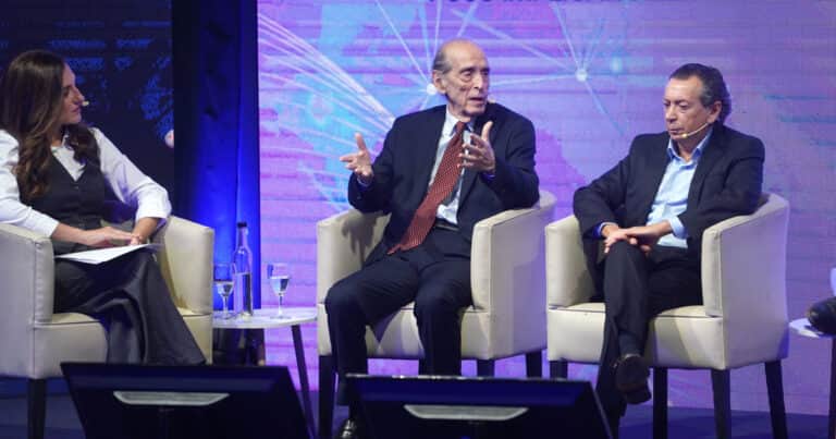 Ricardo Arriazu, sobre el dólar: «Devaluar es como el petiso que pide cambiar el metro para medir el doble»