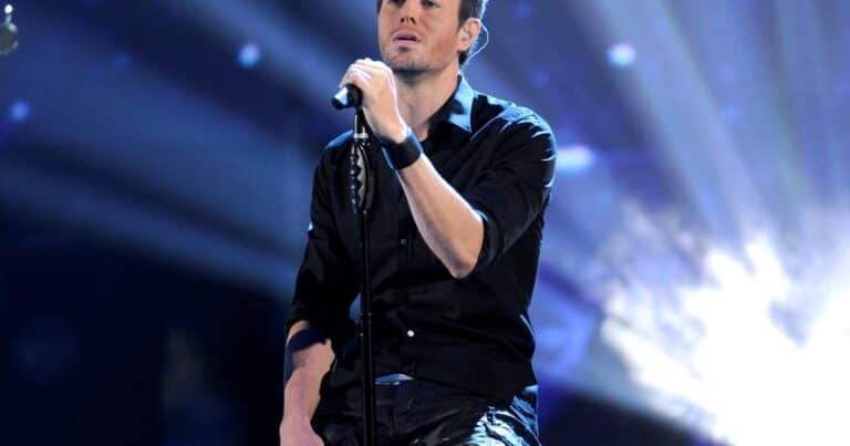 Enrique Iglesias y su dieta a los 51 años: «Nunca podría ser vegetariano porque me encanta la carne y estos son mis dos platos favoritos»