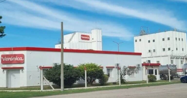 Anuncian la reactivación “parcial y transitoria” de una planta de Lácteos Verónica, paralizada desde enero