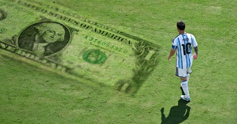 El dólar se mueve como Messi: camina, se frena y a lo sumo trota (por ahora no corre)