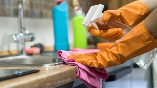 Nuevo sueldo de empleadas domésticas: cuánto cobran por hora y mes desde septiembre de 2026