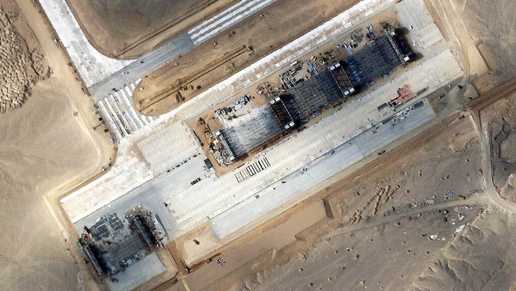 Los satélites han vuelto a mirar al “Área 51” de China. Lo más inquietante no son sus cazas, sino una criatura que nadie ha visto: H20