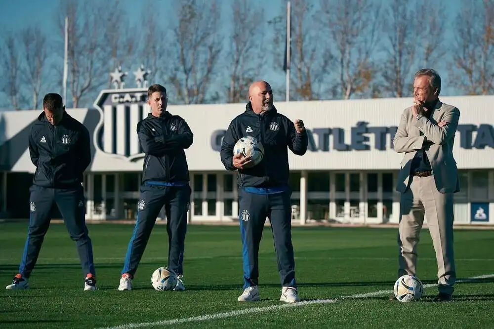 Sampaoli dejó de ser el técnico de Talleres tras apenas siete partidos