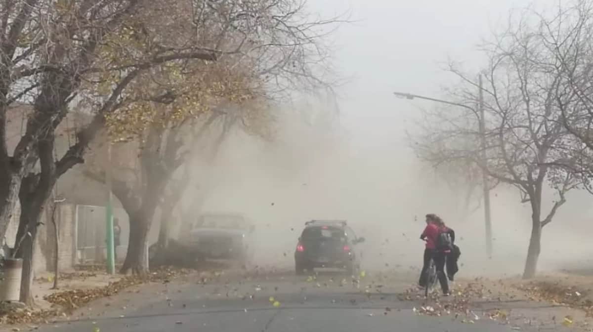 Advierten por fuertes vientos y hay riesgo elevado de incendios en Córdoba