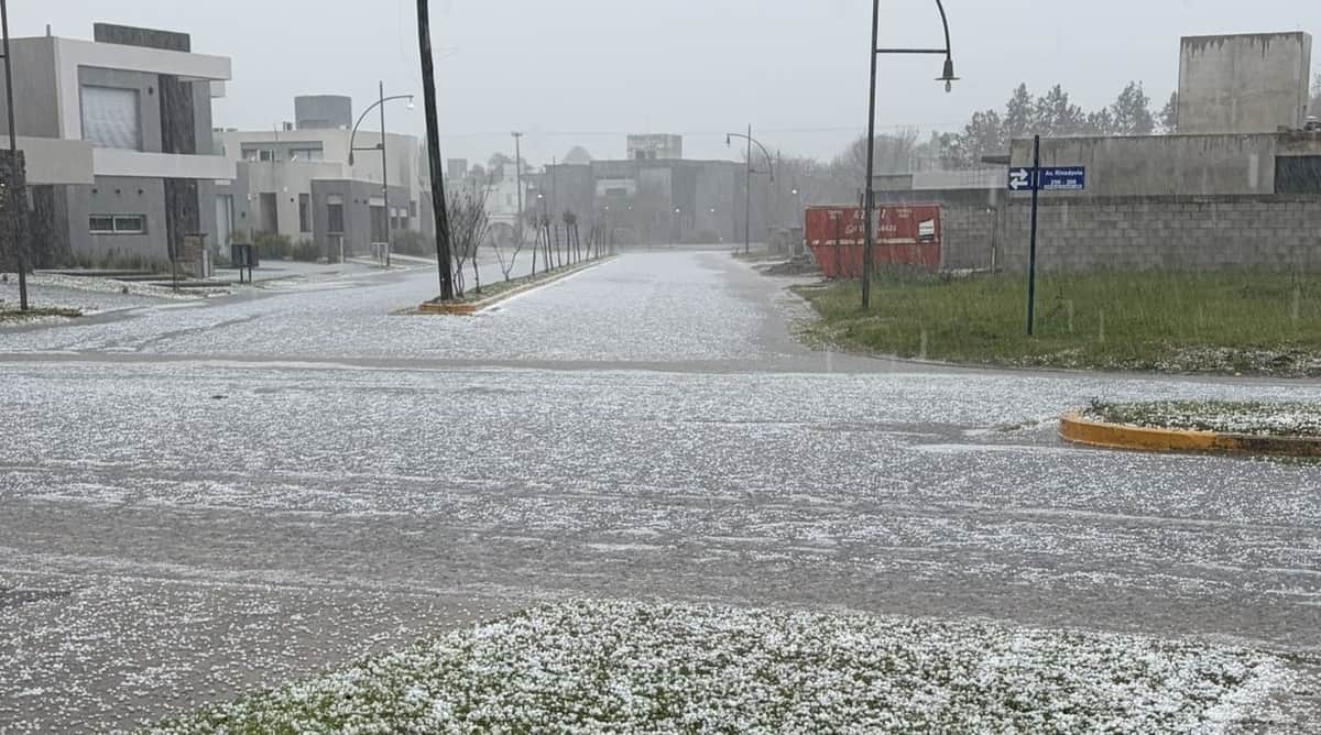 Fuerte caída de granizo en el interior: cómo sigue el tiempo en Córdoba