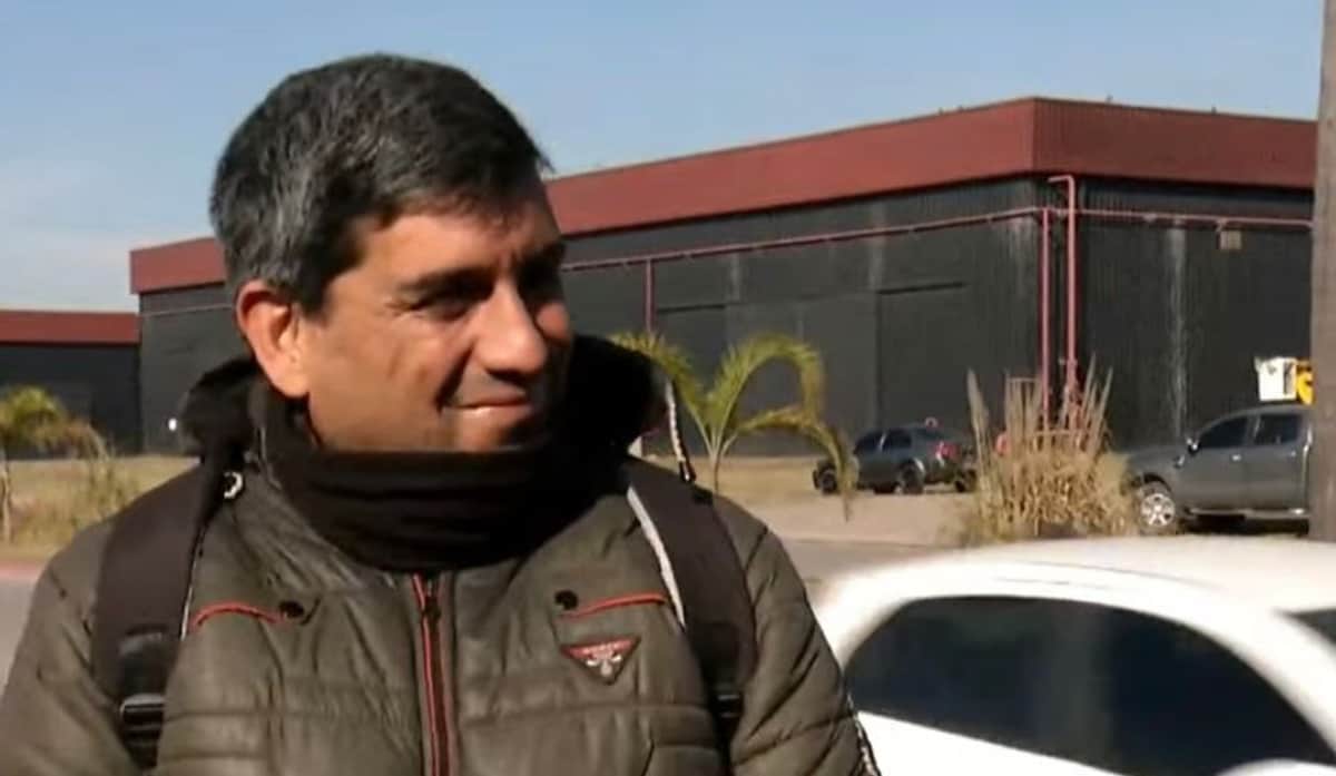Tras la difusión de SRT Media, Claudio consiguió trabajo en Polo 52