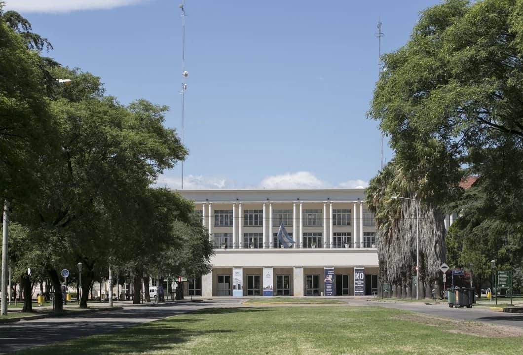 Docentes y no docentes universitarios convocan a un paro camino a la quinta Marcha Federal