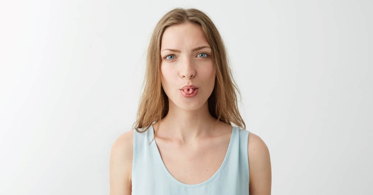 La psicología dice que las personas que tienen la habilidad de doblar la lengua “en taquito” suelen ser más creativas, analíticas y con facilidad para resolver problemas complejos