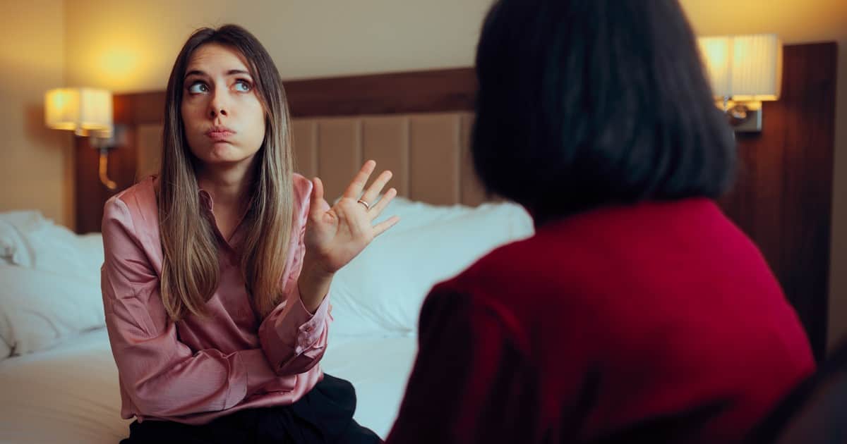 Las frases que más delatan a una persona con poca integridad emocional: los psicólogos explican por qué