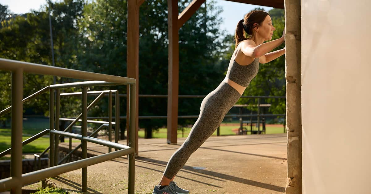 6 ejercicios que los fisioterapeutas recomiendan para envejecer mejor