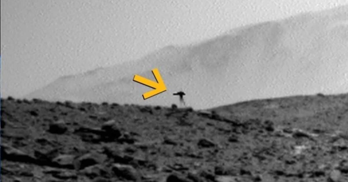 La NASA detectó una extraña "medusa" flotando en Marte