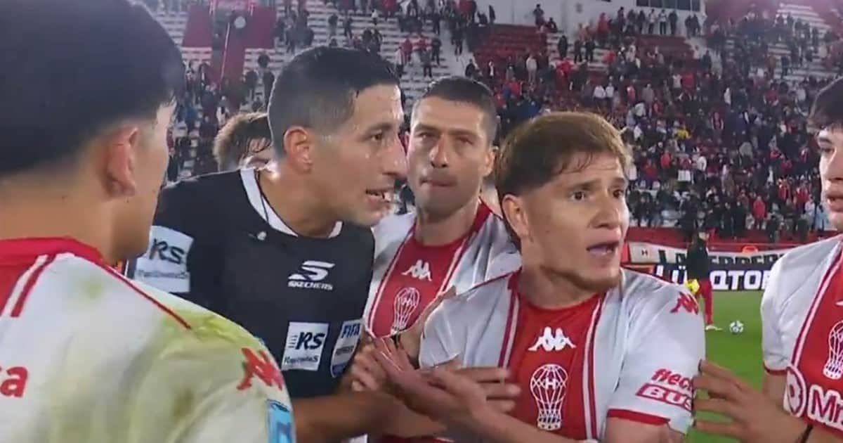 El picante cruce del Colo Gil con el árbitro Falcón Pérez: "¿Por qué no me habla?"