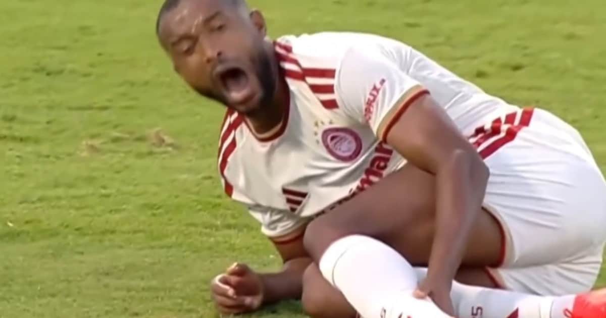 Video: impresionante lesión de un delantero marroquí en el fútbol griego