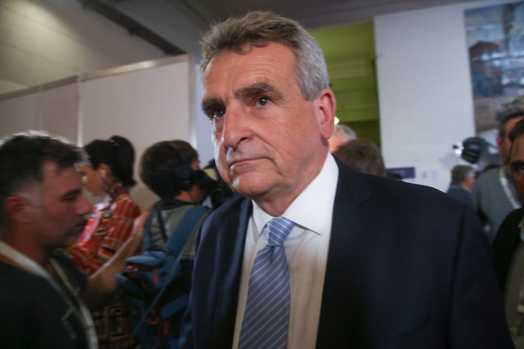 Agustín Rossi: “Argentina termina siendo cómplice de la fuga de Flavio Bolsonaro”