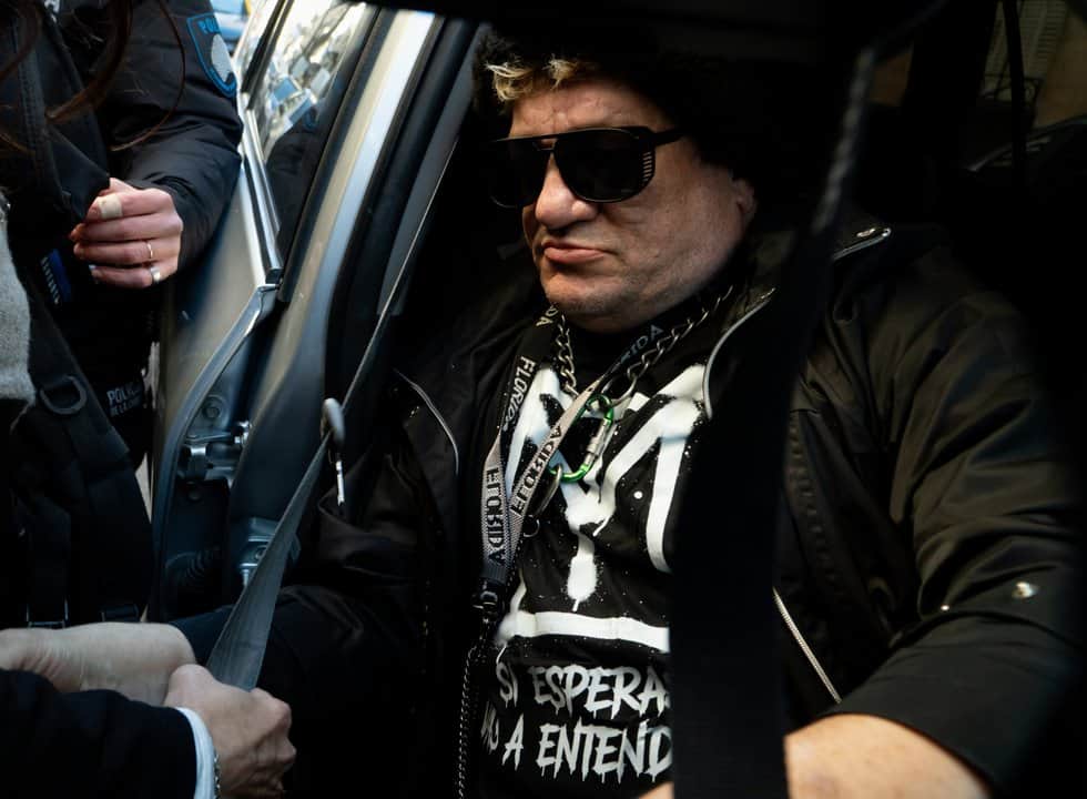 Se descompensó el "Pity" Álvarez y fue trasladado por el SAME: se suspendió la audiencia