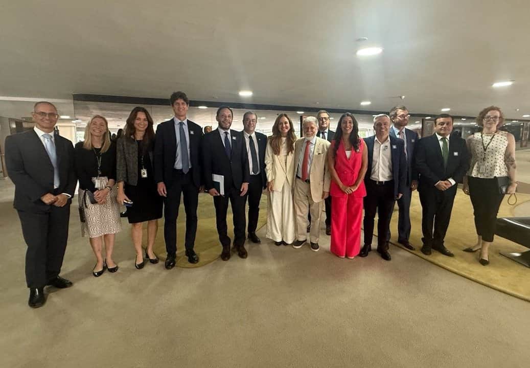Legisladores opositores se reunieron en Brasil con funcionarios de Lula en medio de la crisis diplomática
