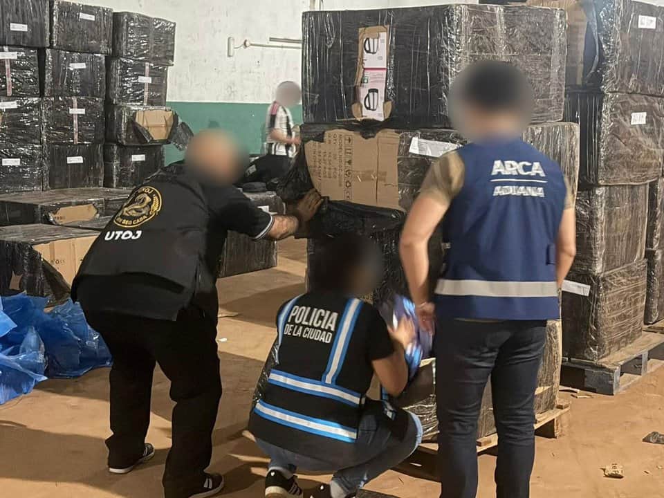 Golpe a banda internacional de contrabando: incautaron mercadería por $1.500 millones en el Conurbano y Misiones