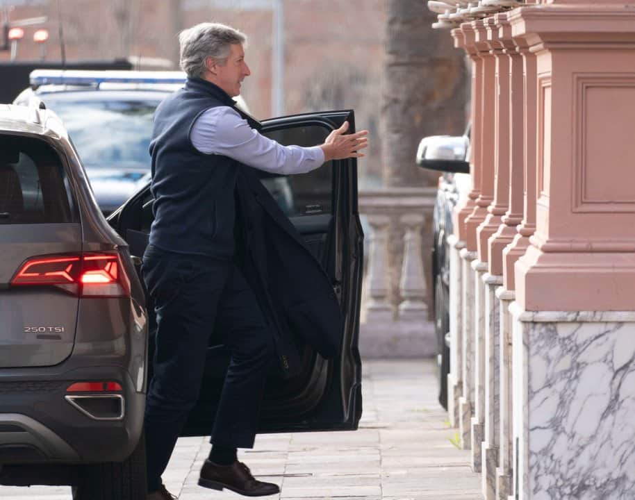 Reforma de la Carta Orgánica: el titular del BCRA sostuvo que se trata de una “reacción dogmática” y acusó a la política de “abusar de la sociedad”