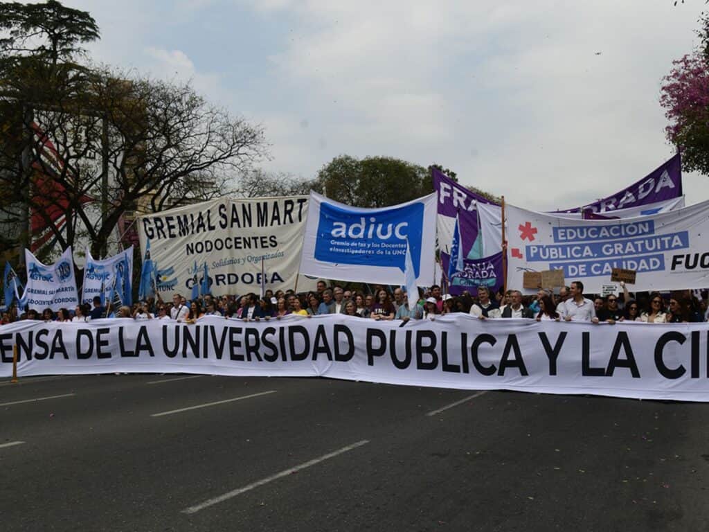 Sin acuerdo salarial, los docentes universitarios avanzan hacia una nueva Marcha Federal