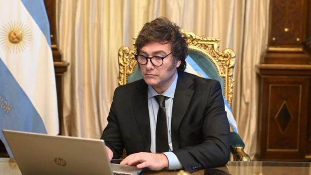 Malvinas, petróleo y las contradicciones de Milei: del elogio a Thatcher a las sanciones contra las petroleras