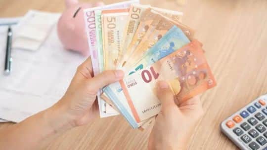 A cuánto cotiza el euro blue hoy, lunes 31 de agosto