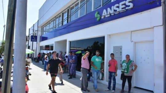 ANSES oficializó los nuevos valores de septiembre: cuánto cobrarán jubilados, pensionados y beneficiarios de AUH