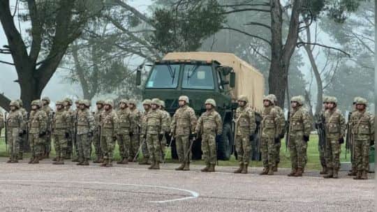 El Gobierno anunció un aumento para los empleados públicos y los integrantes de las fuerzas de seguridad: cuánto cobrarán