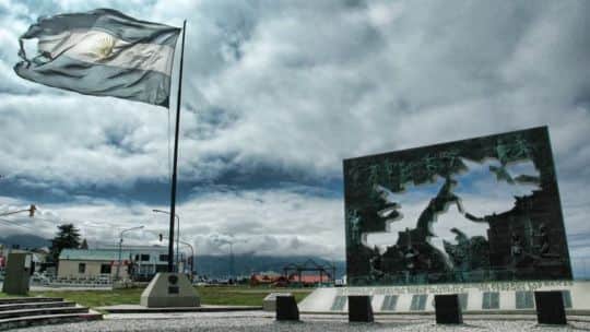 Petróleo en Malvinas: presentaron una demanda para frenar el proyecto de Rockhopper y Navitas