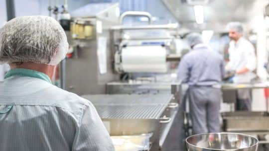 Las empresas mejoran sus expectativas de contratación para fin de año: más de un tercio prevé sumar personal