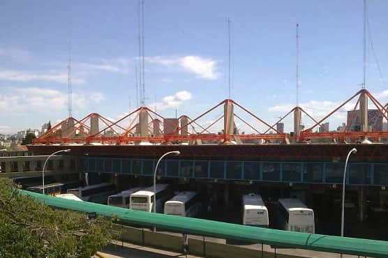 Transporte interurbano garantizado: Aoita levantó la alerta tras un acuerdo parcial