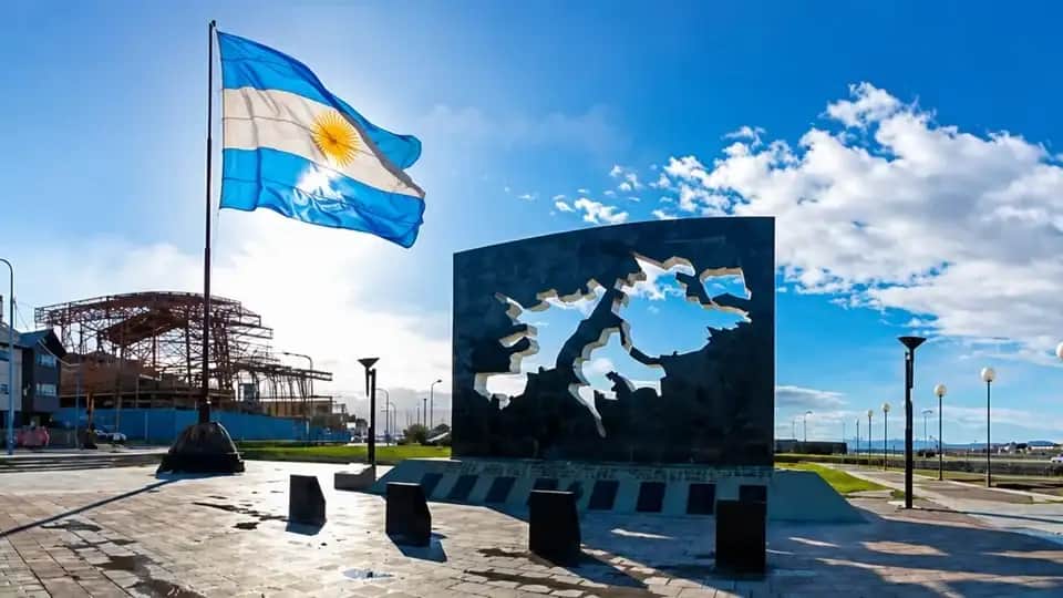 El Gobierno le dio a Cancillería poder para sancionar actividades sobre Malvinas