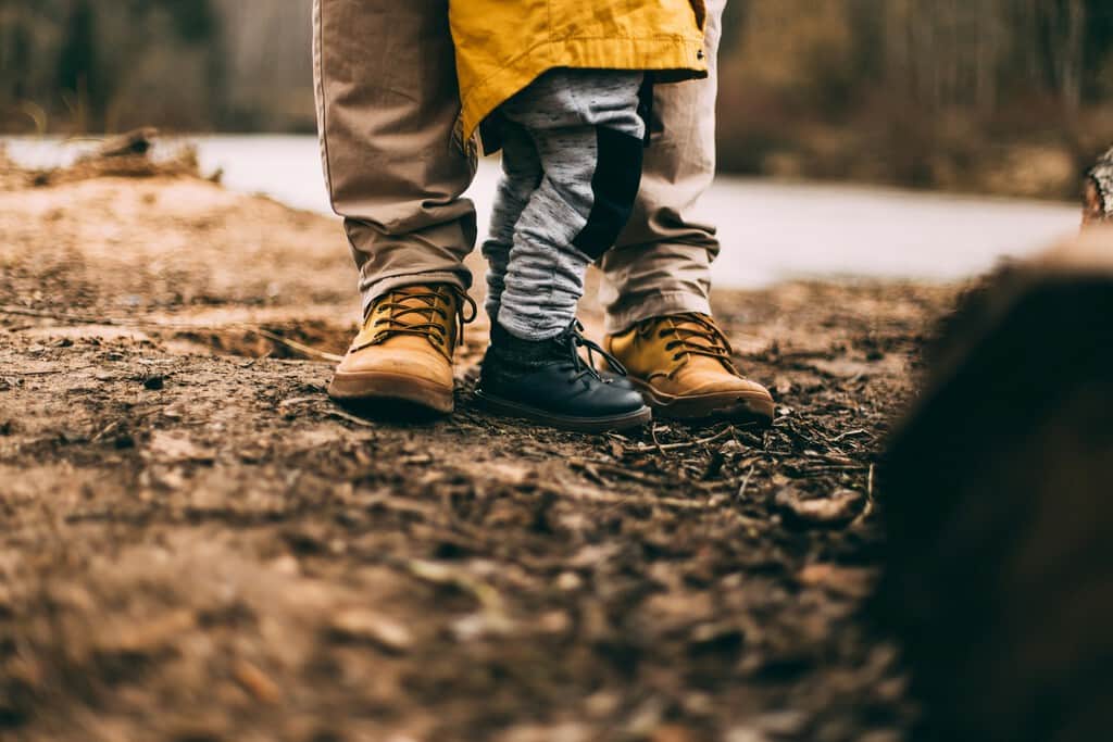 "De repente, parece que ser padre requiere poco menos que un máster": los expertos que se plantan contra 'la sensación de que todo lo hacemos mal'