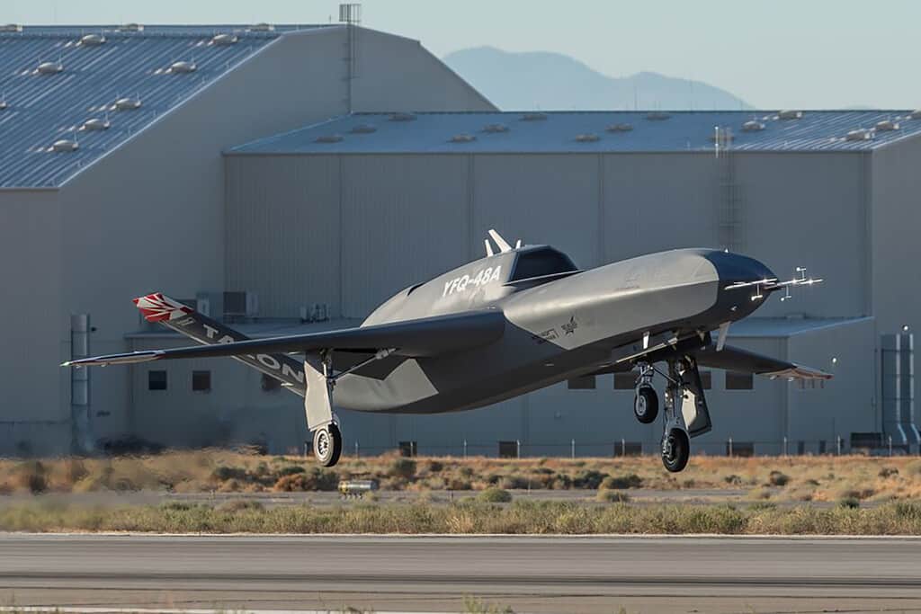 Northrop Grumman quiere un compañero para los F-35 y F-22 que no lleve piloto: Talon Blue ya ha realizado su primer vuelo