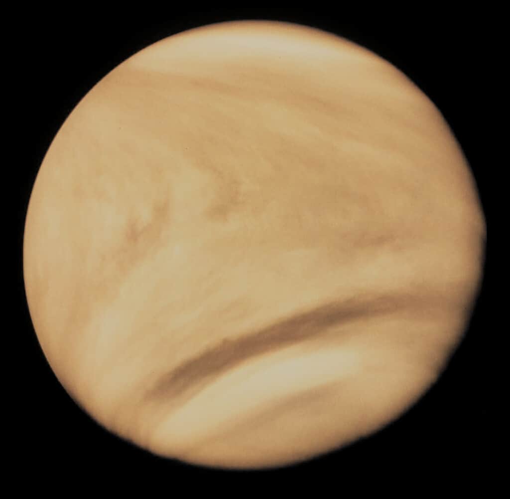 Llevamos 70 años intuyendo que la vida podría esconderse en las nubes de Venus. Ahora tenemos la primera prueba de laboratorio que lo respalda