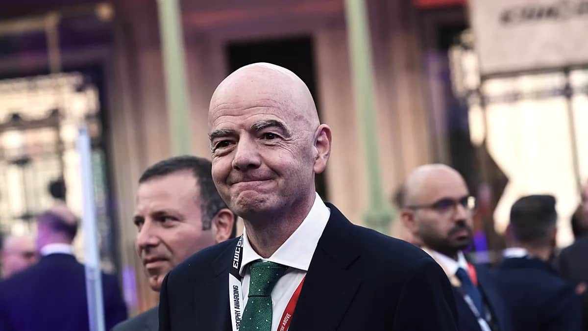 La UEFA estudia levantar el boicot a los torneos de la FIFA tras las garantías sobre el plan de Infantino